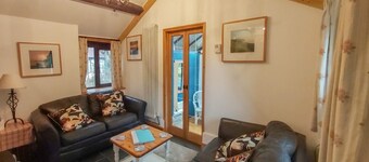 Charming Groom Cottage Retreat in Bude