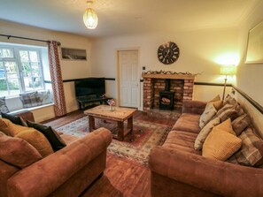 Living area - Brewers Cottage, Pickering (Pickering)