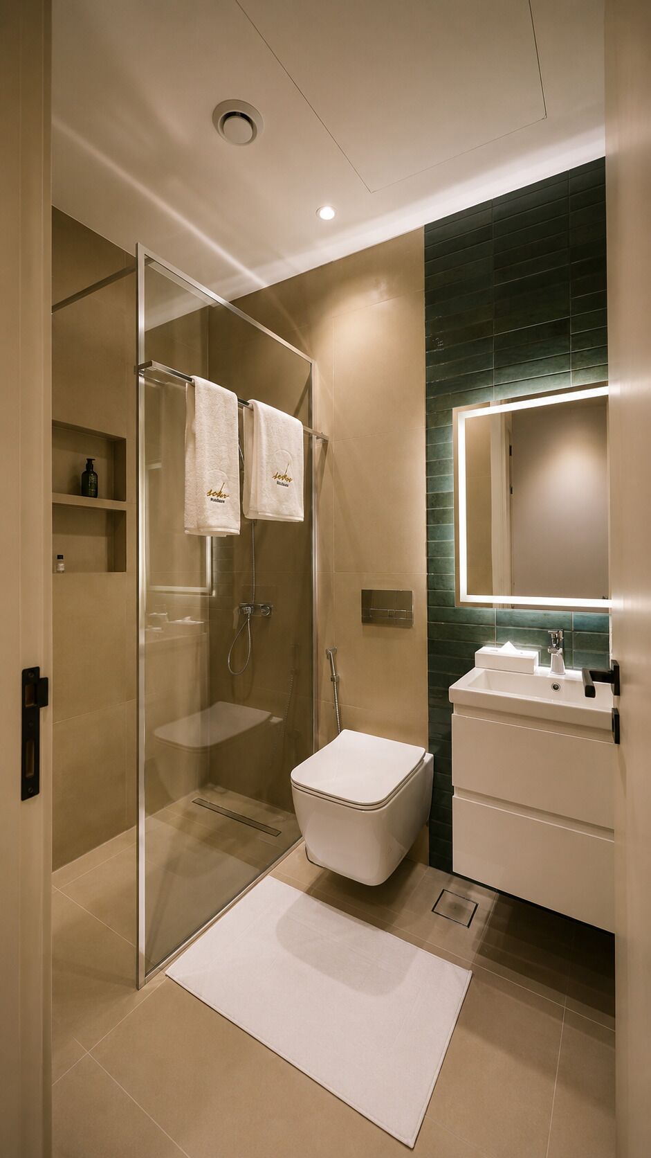 Estudio estándar, vistas a la ciudad | Baño | Toallas, jabón, champú y papel higiénico
