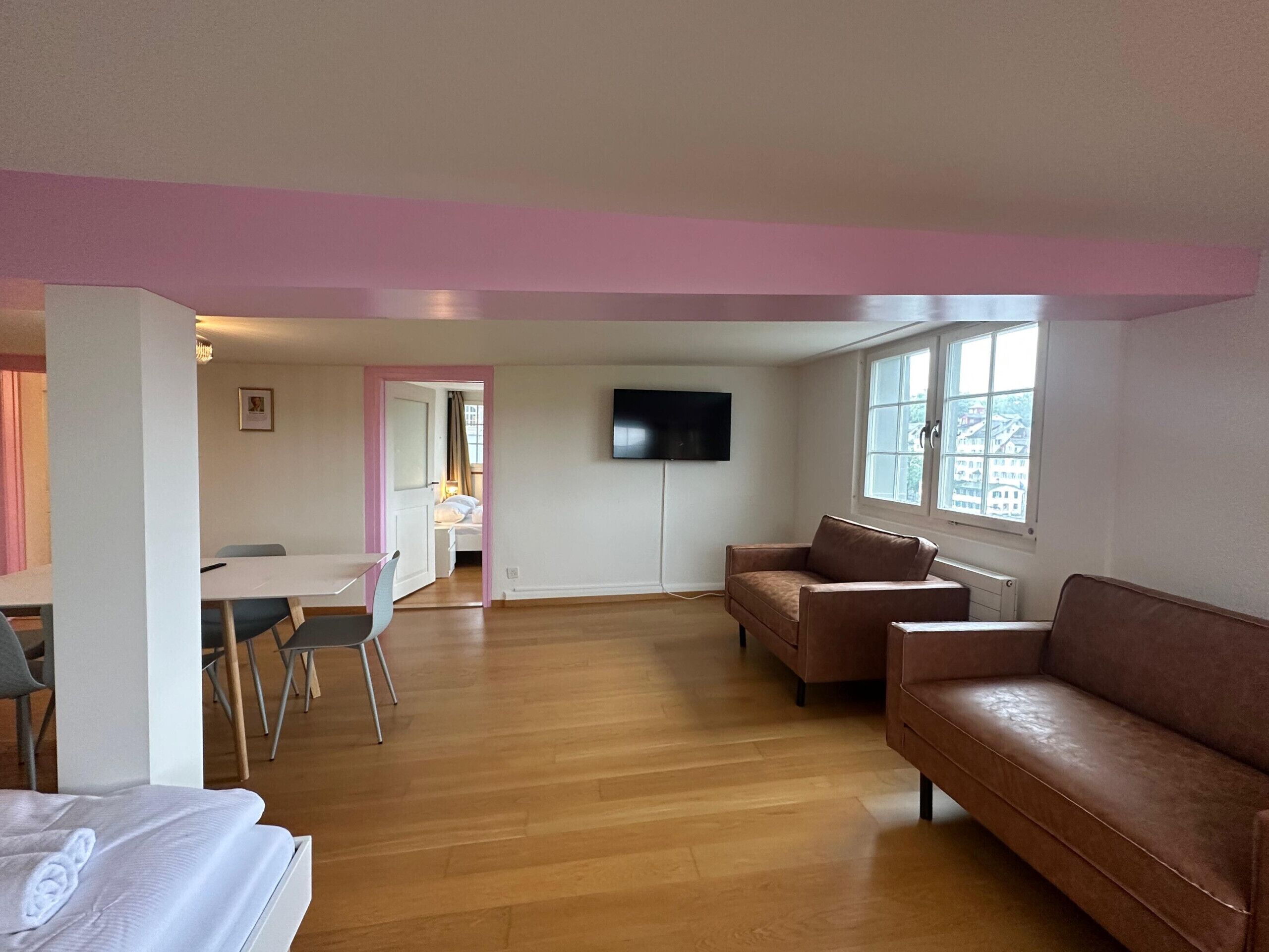 Zh Hesse 4 - Limmatquai Hitrental Apartment - Zurich, Switzerland