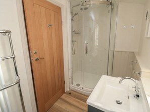 Shower - Barn Cottage, Hinderwell (Saltburn-by-the-Sea)