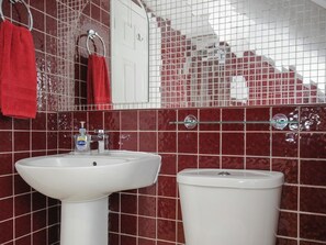 Shower - Rainbows End is in Launceston. (Launceston)