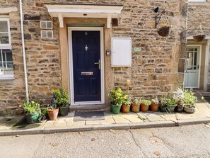 Exterior detail - Little Wenlock, Skipton (Skipton)