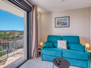 TV - Air-conditioned studio downtown - 2 guests (Le Lavandou)