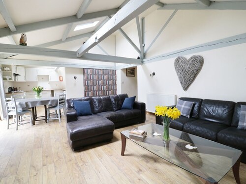 Charming Barn Owl Cottage Retreat
