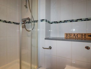 Shower - 47 Bredon Court, Newquay (Newquay)