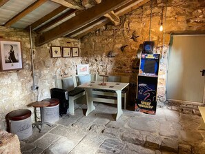 Games room - Charming The Nook in Glaisdale (Whitby)