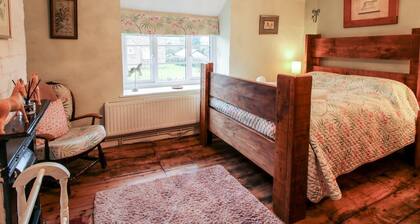 Castle Cottage, Clun