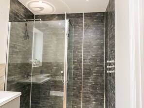 Shower - Stag Cottage, Whitby (Whitby)