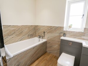 Shower - Stag Cottage, Whitby (Whitby)