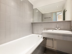 Bathroom - Apartment for 5 guests, west-facing balcony (Avoriaz)