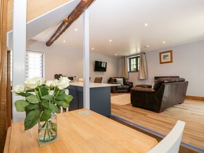 Living area - Thimble cottage, Dorset, 1 bed (Blandford Forum)