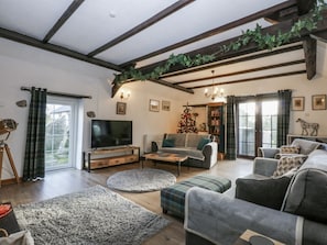 Fireplace - Ty Gwennol (977198), Llanfaethlu (Holyhead)