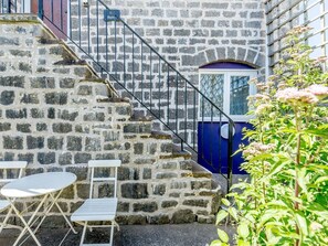 Terrace/patio - The Hayloft, St Florence (Tenby)