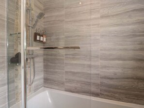 Shower - No 8, Burnham-On-Sea (Burnham-on-Sea)