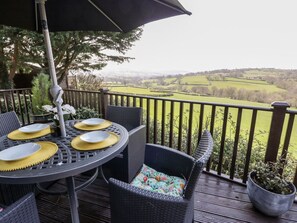 Outdoor dining - Springtime Lodge, Rhyd-Y-Foel (Abergele)