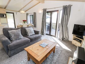 Living area - Springtime Lodge, Rhyd-Y-Foel (Abergele)