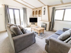 Living area - Springtime Lodge, Rhyd-Y-Foel (Abergele)