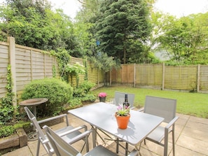 Outdoor dining - Charming Inglenook in Ludlow (Ludlow)