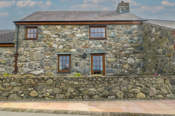 Daffodil Cottage