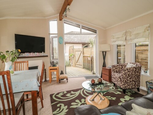 Little Gem Lodge: A Cozy Retreat