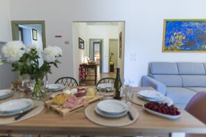 Dining - Vaccaj Home culture, music and sea Pesaro by Yohome (Pesaro)