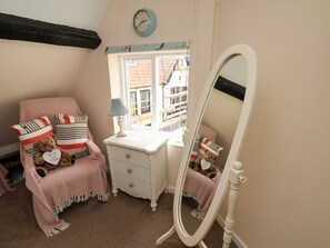 Interior - Caedmon's Rest, Whitby (Whitby)