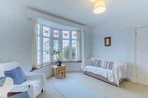 Living area - Llys-y-Gân, Fishguard (Fishguard)