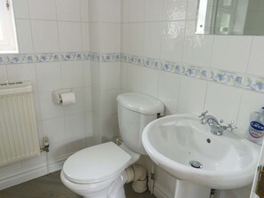 Shower - Bwthyn Clai, Llangefni (Llangefni)