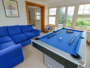 Games room - Bwthyn Clai, Llangefni (Llangefni)