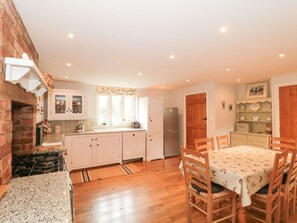 Dishwasher, high chair - The Reading Room, Hinton St George (Hinton St. George)