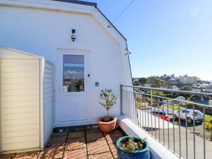Property grounds - Rosa, Torquay, Devon, sleeps 2 (Torquay)
