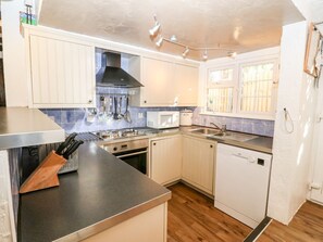 Private kitchen - The Cottage, based in Abersoch (Pwllheli)