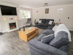 Living area - Byefield Lodge, Welland (Malvern)