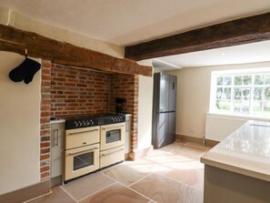 Private kitchen - West House Farm, Leiston (Leiston)