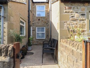 Terrace/patio - Ted's Cottage, Skipton 2 bed (Skipton)