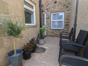 Terrace/patio - Ted's Cottage, Skipton 2 bed (Skipton)