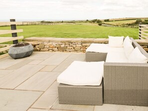 Terrace/patio - Cowshed, Flyingthorpe (Whitby)