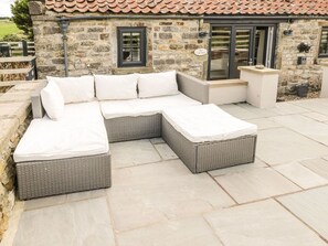 Terrace/patio - Cowshed, Flyingthorpe (Whitby)