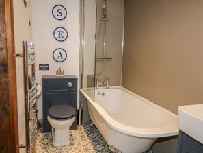 Shower - Cowshed, Flyingthorpe (Whitby)