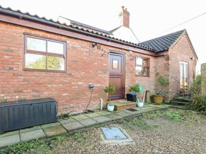 Exterior detail - The Ramblers' Annex, Mattishall (Dereham)