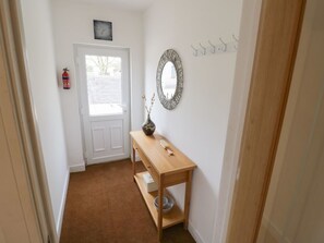 Interior - 2 Oldwyche Barns, Kineton 1bed (Warwick)