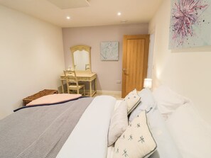 Room - 2 Oldwyche Barns, Kineton 1bed (Warwick)