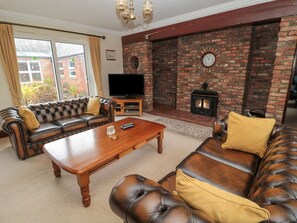 Fireplace - Charming Barnacre Retreat, Longhirst (Morpeth)