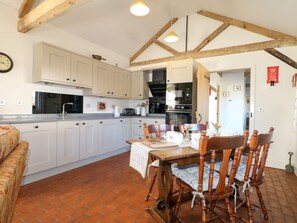 Dining - The Cowshed, Westfield (Battle)