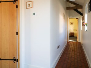 Interior - The Cowshed, Westfield (Battle)