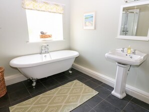 Shower - Shepherds Burn Cottage, Bellingham (Hexham)