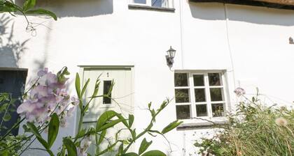 Charming 1 Old Thatch Home