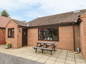 Outdoor dining - The Granary Retreat in York (York)