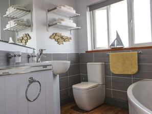 Shower - Hazel Cottage, Tintagel (Tintagel)